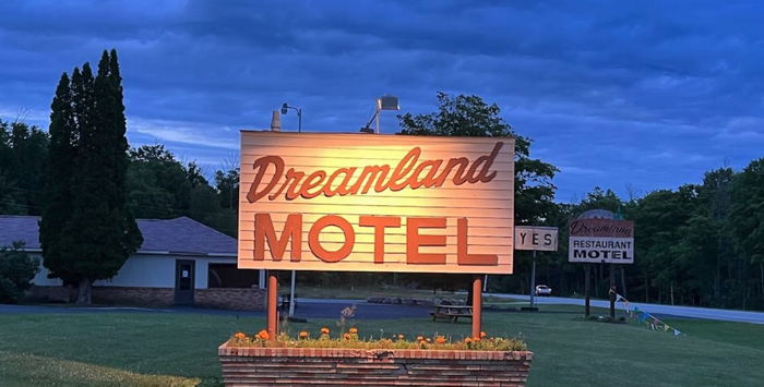 Dreamland Motel - Web Listing